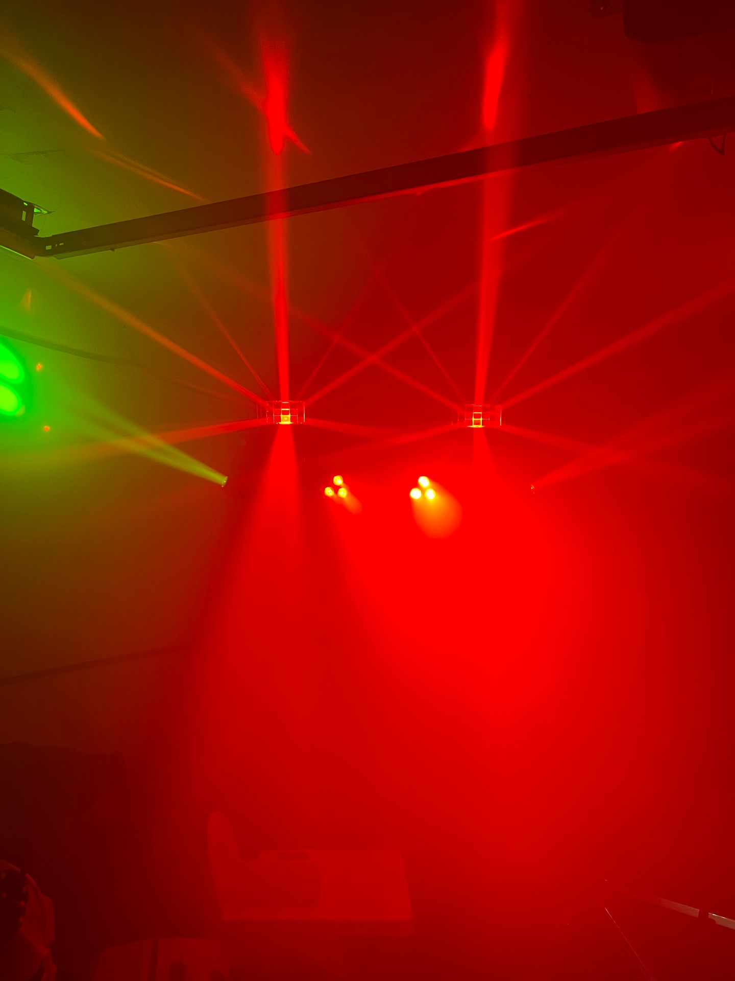 GigBAR Move+ ILS – Allt-i-ett-ljuseffekt för fest, scen & bröllop bild 4