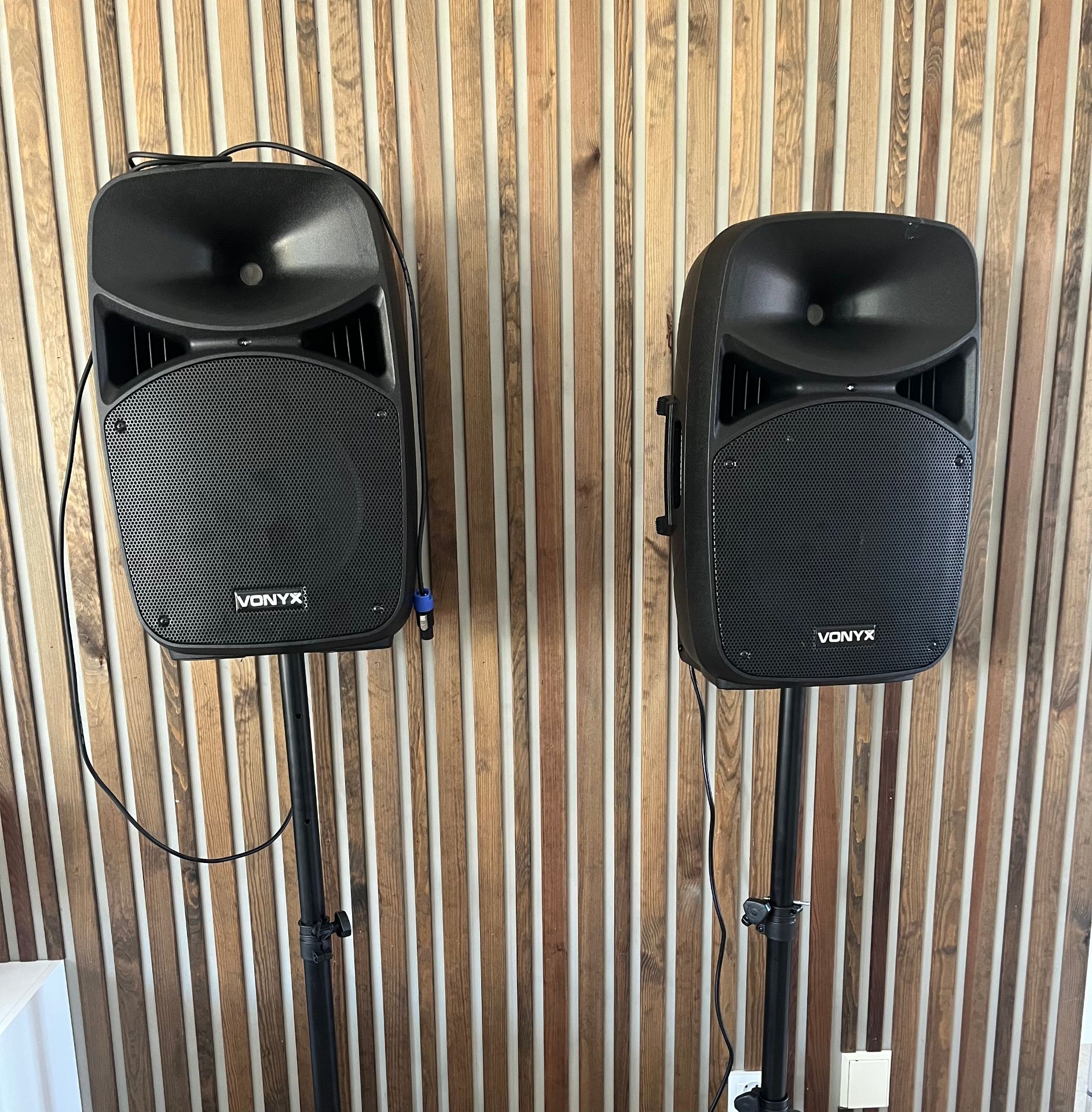 Barnkalaspaket – Musik, bubblor & färgsprakande ljus  bild 5